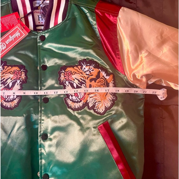 Wu Tang Clan Varsity Memorabilia - Picture 5 of 12